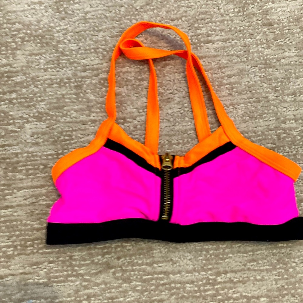 Tween top for sports
